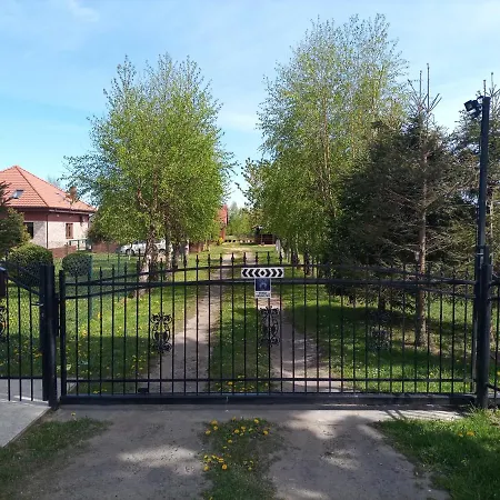 Jagod@ I Parking Villa Zebowo