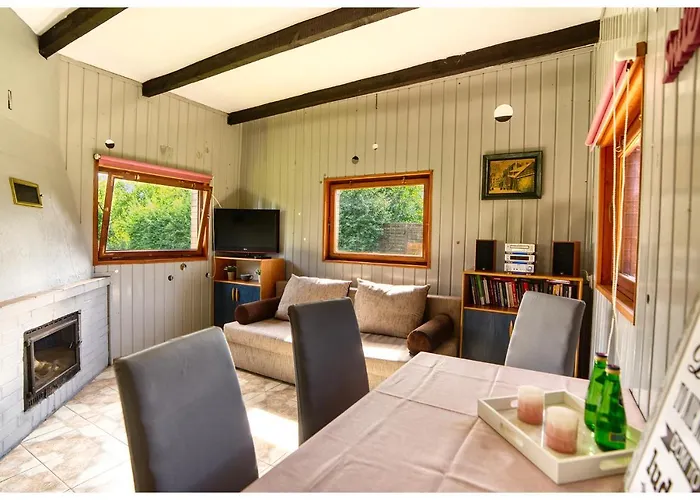 Jagod@ I Parking Zebowo